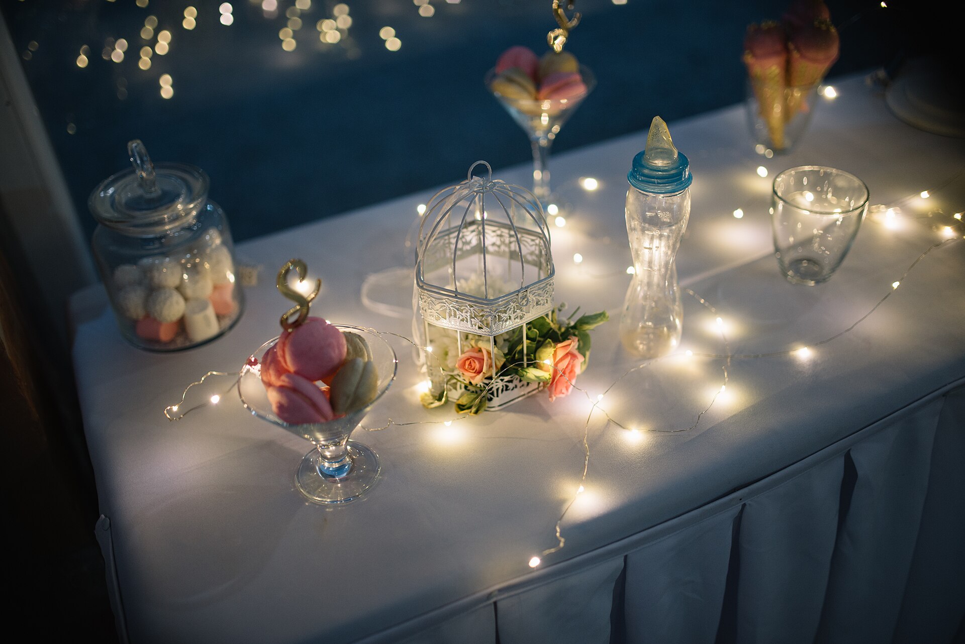 Formal celebration table setting